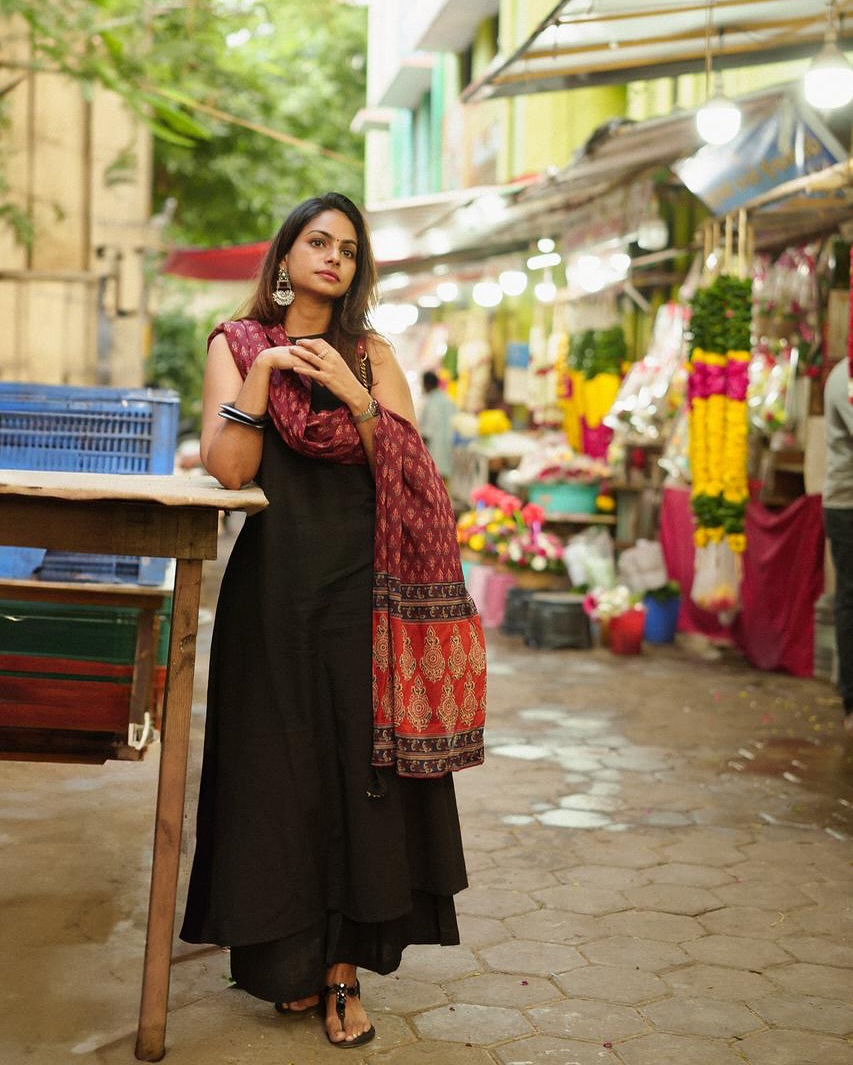 Pure Handloom Cotton A-Line Kurti Set with Mulmul Dupatta & Palazzo